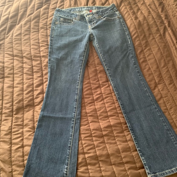 Guess Jeans - Picture 3 of 4